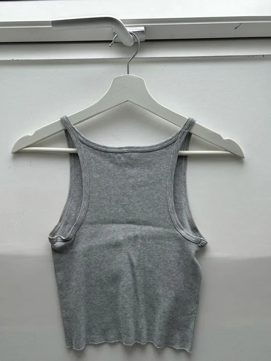 Brandy Melville Light Grey Ribbed Tank Top - Picture 3 of 3